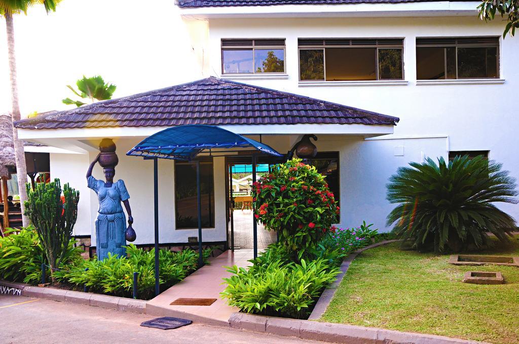 Dolphin Suites Kampala Exterior foto